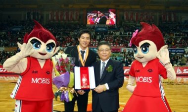 농구스타 우지원 선수 명예시민증 전달