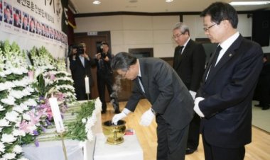 울산시장 천안함 용사 2주기 추모 분향