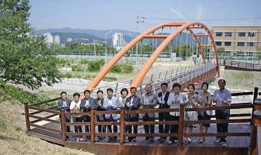 신천초 인도교 준공