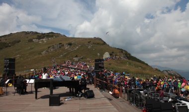 은빛 억새를 타고 흐르는 아름다운 선율