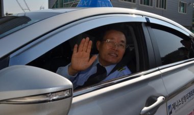 이채익 새누리당 울산광역시당위원장, 일일 택시 몰며 민생현장 탐방