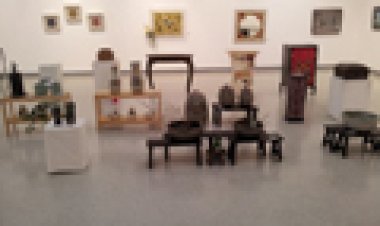 울산지역 교직원들의 예술작품 138점이 전시돼 화제