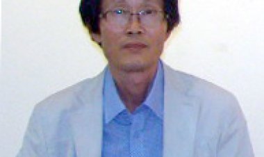 누가 이 여인에게만 돌을 던지랴!