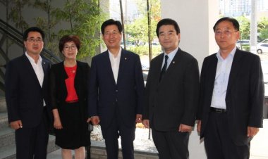 강길부 의원, 강남교육장과 교육현안 의견 나눠