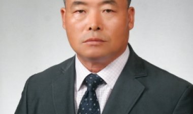 공부하는 노인들