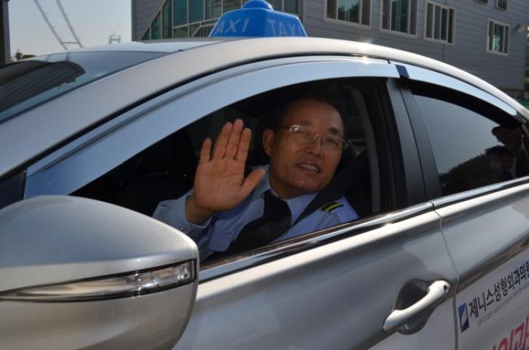 이채익 새누리당 울산광역시당위원장, 일일 택시 몰며 민생현장 탐방