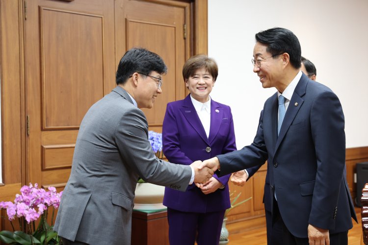 조용식 교육감, 조정식 국회의장 만나 지방교육재정교부금 개편안 재검토 촉구
